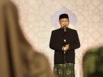 bupati-ponorogo-sugiri-sancoko-ketika-membuka-acara-fashion-show-of-sarung.jpg