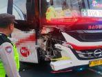 bus-tabrak-motor-di-Tulungagung.jpg