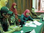coklit-di-rumah-Gubernur-Khofifah.jpg