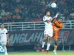 di-Stadion-Segiri-Samarinda-Kamis-2112023-malam.jpg