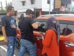 emak-ngaku-kecuiran-uang.jpg