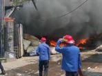 gudang-rongsokan-di-Kecamatan-Sukodono-Sidoarjo-terbakar.jpg