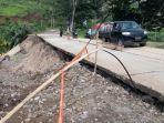 jalan-longsor-di-Tulungagung-3.jpg