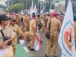 kades-DPR-RI-untuk-menggelar-aksi-damai-Selasa-1712023.jpg
