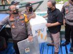 kapolres-dan-ketua-bawaslu-saat-meninjau-persiapan-pemilu-di-daerah-terpencil-sidoarjo.jpg