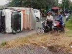 kecelakaan-truk-boks-di-Gresik-1.jpg