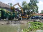 keruk-sampah-Sidoarjo-6.jpg