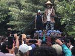 konflik-desa-miliarder-di-Gresik.jpg