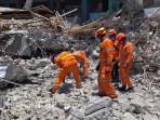 korban-al-khoziny-54-korban-meninggal-dunia-berhasil-dievakuasi-dalam-tragedi-itu.jpg