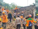 korban-longsor-Trenggalek-22.jpg