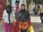 laporkan-ayah-tiri-dan-ibu-kandung-korban-perkosaan-pamekasan_20151013_202628.jpg