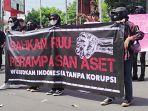 mahasiswa-demo-pengesahan-RUU-Perampasan-Aset-di-DPRD-Kota-Blitar.jpg