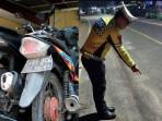 KRONOLOGI  2 Pengendara Motor Celaka di Mojowarno Jombang, Polisi Amankan Barang Bukti