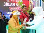 membagikan-1445-bibit-pohon-secara-gratis-pada-masyarakat-dalam-gelaran.jpg