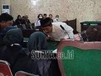 menerima-putusan-majelis-hakim-PN-Tulungagung.jpg