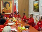 menghindari-konflik-internal-dan-lebih-fokus-memikirkan-rakyat.jpg