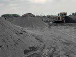 pasir-di-Stockpile-Terpadu-Kabupaten-Lumajang.jpg