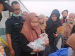 penumpang-ka-dhoho-telah-melahirkan-bayi.jpg