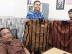 perbedaan-Batik-Lurik-Bhumi-Ngrowo-asli-dan-palsu.jpg