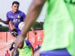 persik-kediri-saat-menjalani-sesi-latihan-tim-jelang-lawan-arema-fc.jpg