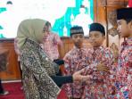 Lepas 16 Kafilah Kota Mojokerto ke MTQ Jember, Ning Ita Berharap Lahir Generasi  Akhlakul Karimah