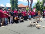 peternak-ayam-di-Lamongan-Jatim-gelar-demo-akibat-sering-diganggu-oknum.jpg