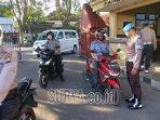 pintu-masuk-mapolres-pamekasan.jpg