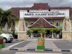 rsud-dr-h-slamet-martodirdjo-pamekasan-dari-depan.jpg