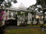 rumah-bos-first-travel_20170815_105148.jpg