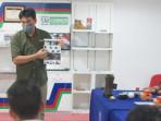 sepatu-safety-ber-SNI-KRUSHERS-Safety-Shoes-kepada-mahasiswa-ITB.jpg