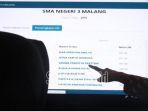 siswa-melihat-peringkat-pendaftaran-peserta-didik-baru-ppdb-kategori-peringkat-nun.jpg