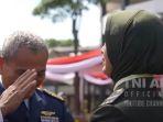 sosok-letda-nilam-sukma-yang-dapat-hormat-dari-ayahnya-dulu-bawa-baki-bendera-di-istana-negara.jpg