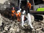 temuan-korban-meninggal-dunia-tragedi-Ponpes-Al-Khoziny-Sidoarjo-Jatim-4102025a.jpg