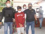 tersangka-ledakan-bom-bondet-saat-digelandang-di-joglo-satwika-mapolres-pasuruan-kota.jpg