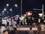 warga-Balun-aksi-turun-ke-jalan-memblokade-perempatan-Jalan-Lingkar-Utara-JLU.jpg