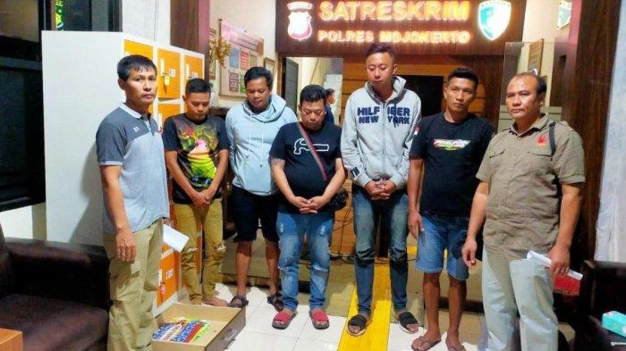 Kabel Tembaga yang Ditanam Sejak 1971 di Pacet Mojokerto Dicuri, Lima Pelaku Berhasil Ditangkap