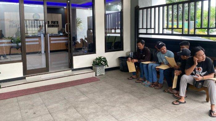 Kisah Warga Bondowoso Kena 'Jebakan' Pinjaman KUR Abal-abal, Kaget saat Dibebani Utang Rp 100 Juta