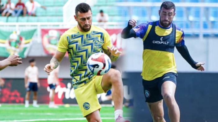 Senjata Double Kill Winger Arema FC: Paulinho Moccelin Pimpin Top Dribel Usai Sukses Jadi Top Assist