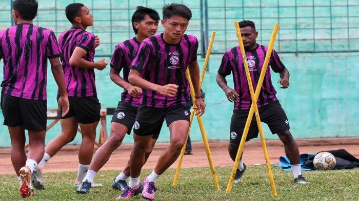 Dua Kemenangan Beruntun Arema FC Mengejutkan, Fernando Valente Siapkan Kemenangan Ketiga