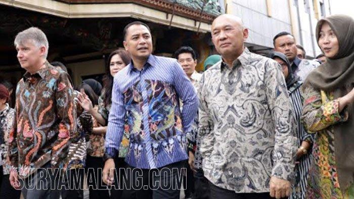 Wali Kota Surabaya, Menteri Koperasi dan Dubes Inggris ke Kampung Dolly