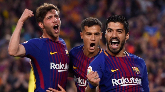 VIDEO : Luis Suarez Tertangkap Kamera Tendang Raphael Varane