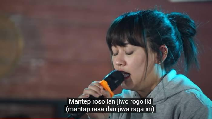 Lirik dan Chord Lagu LDR (Layang Dungo Restu) dari Happy Asmara, Kunci Gitar Dasar, Mudah Dimainkan