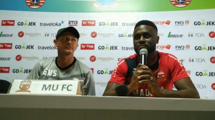 Pelatih Madura United Bicara Kans Mainkan Boubacar Sanogo Eks Penyerang Bundesliga