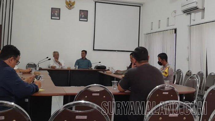 Pimpinan Unitri Bahas Pasca Kejadian Pertikaian Mahasiswa