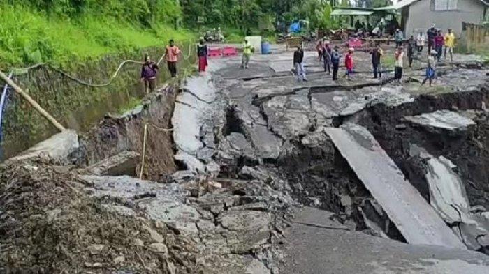 Jalan Ambles di Perbukitan Piket Nol Lumajang, Jalur Menuju Malang Terputus