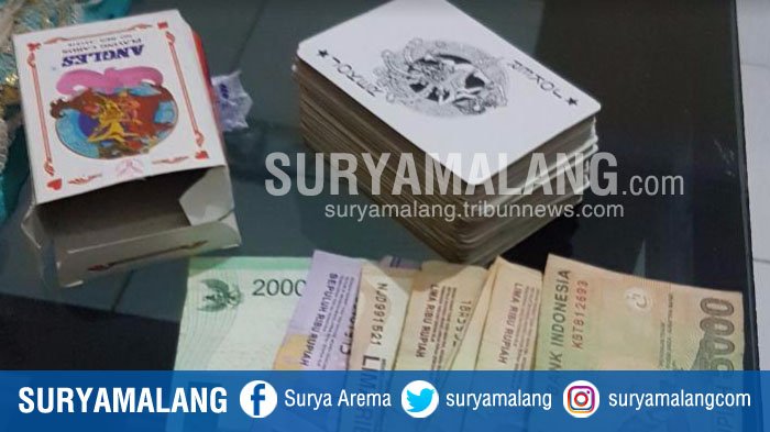 Rumah di Peniwen Kromengan Malang Digerebek Polisi, Belasan Orang Ditahan