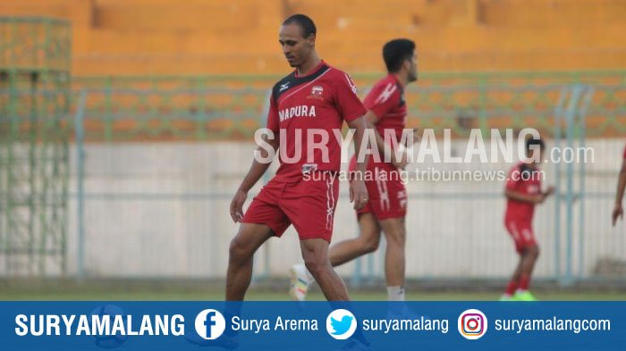 Pamor Odemwingie Lebih Mentereng Ketimbang Essien, Madura United Beruntung Memilikinya