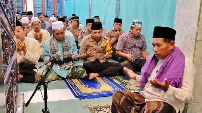 Gelar Safari Subuh, Cara Polresta Sidoarjo Menjaga Keamanan Jelang Pemilu 2019