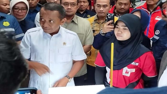 Menteri ESDM Bahlil Sidak SPBU di Malang Malam Hari, Tidak Temukan BBM Bermasalah