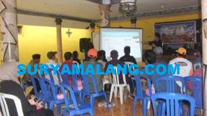 Universitas Muhammadiyah Malang Beri Solusi Untuk Atasi Virus Potong Leher Padi di Kromengan, Malang